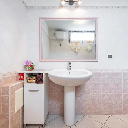 Domus Blanca Max Apartment