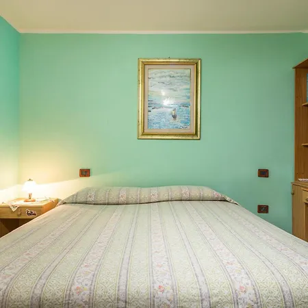 Domus Blanca Max Apartment